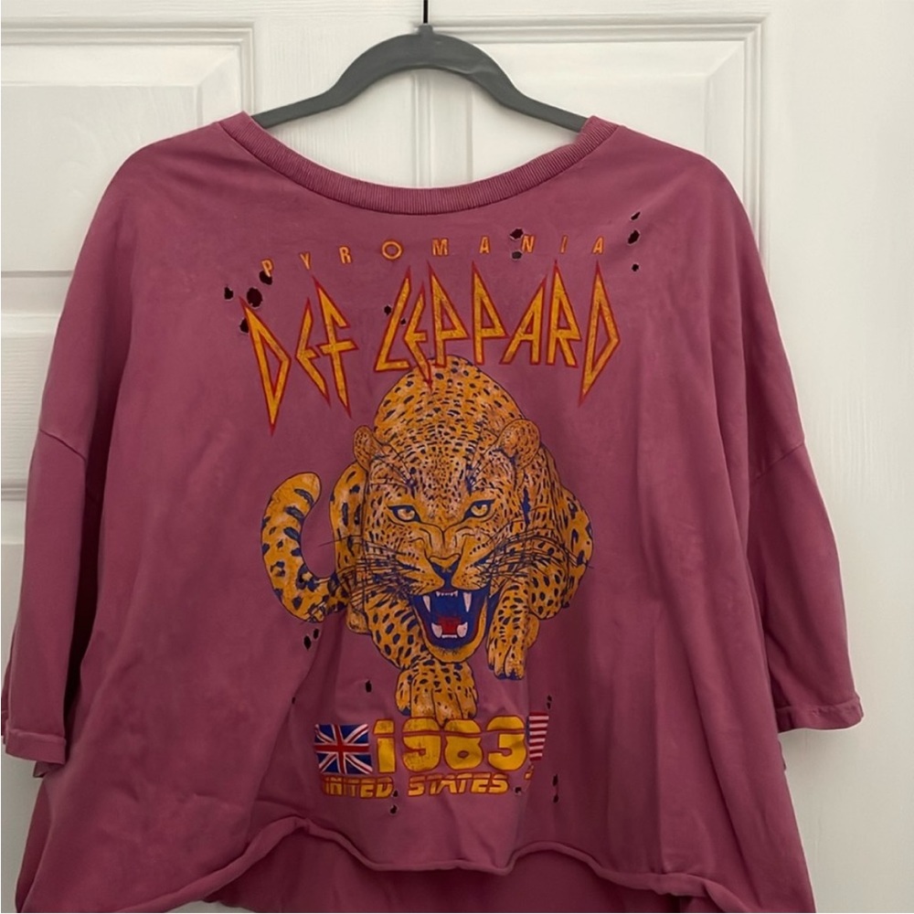 Def Leopard oversized cropped Tee